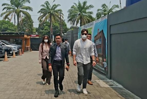 Audi Marissa dan Anthony Xie Kompak Satu Mobil saat Mediasi, Peluang Rujuk Masih Terbuka